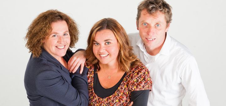 Robert Weij en zijn twee compagnons Ellen van der Geest en Lianne Bolleboom