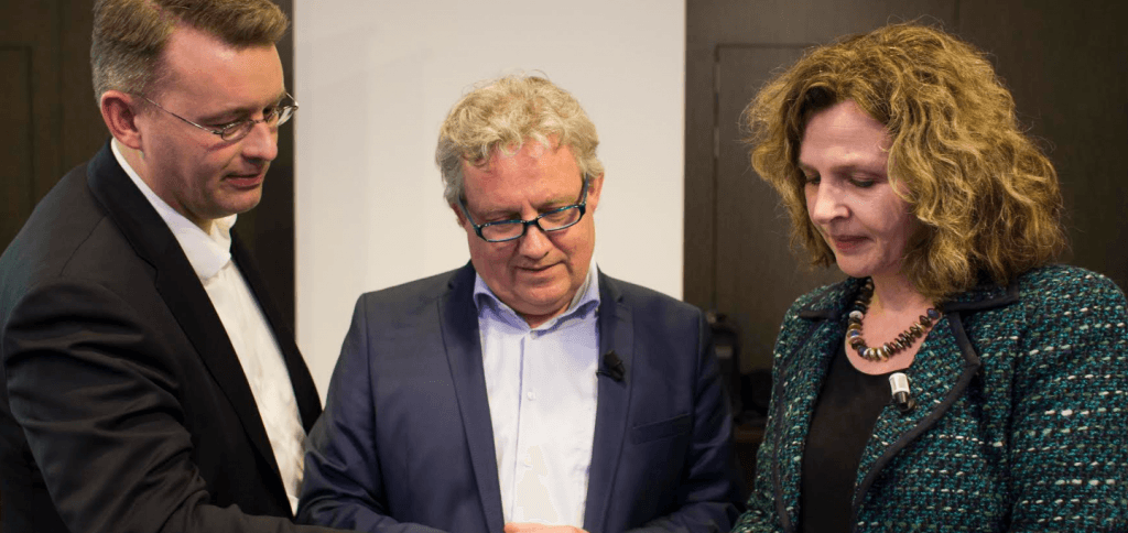 Gert-Jo Doornik, Herko Wegter en Edith Schippers (v.l.n.r.) 