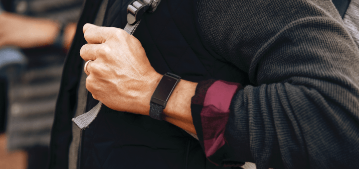 Fitbit Charge 4