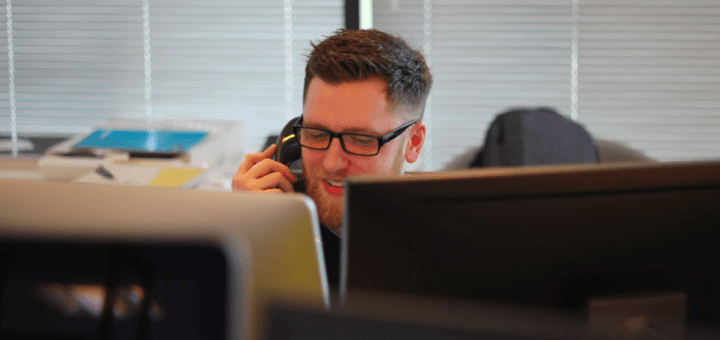 Callcenter (foto: Photo by Berkeley Communications via Unsplash)